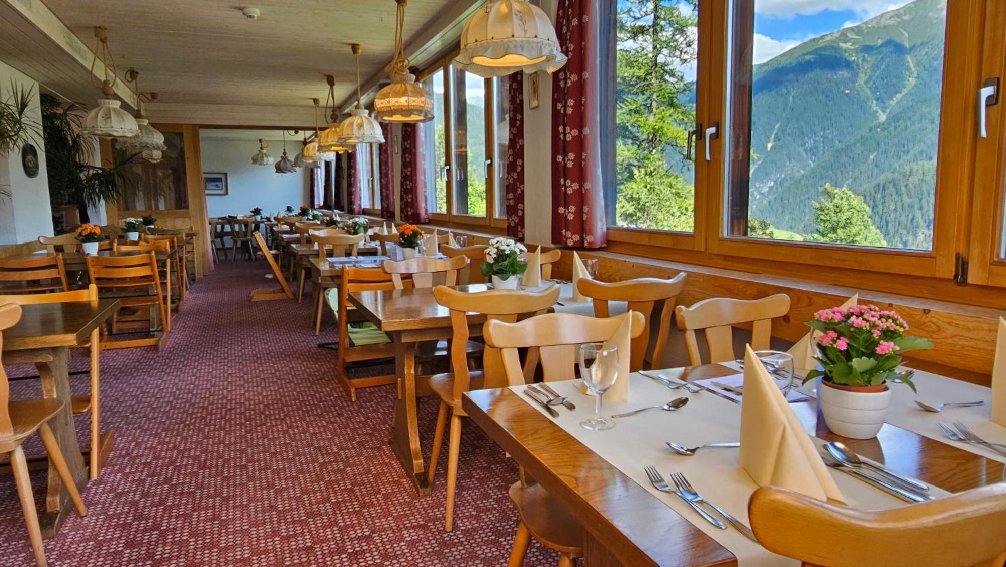 Aparthotel Muchetta Wiesen Buitenkant foto