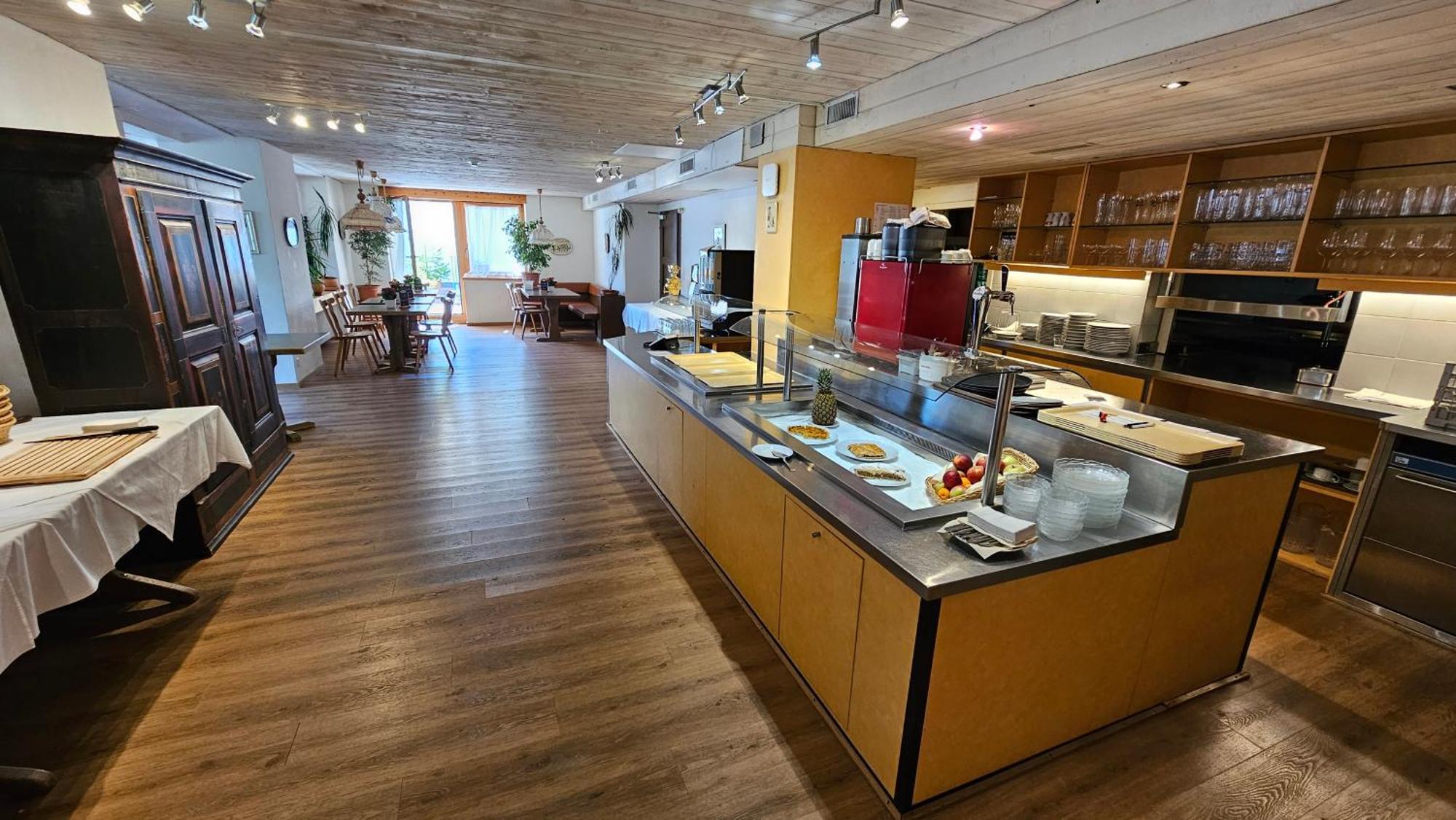 Aparthotel Muchetta Wiesen Buitenkant foto